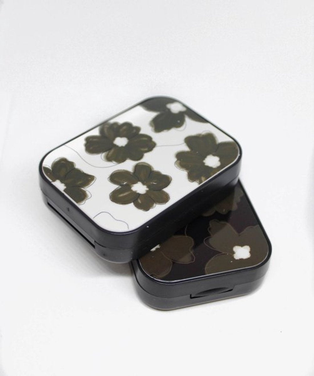 Flower case White