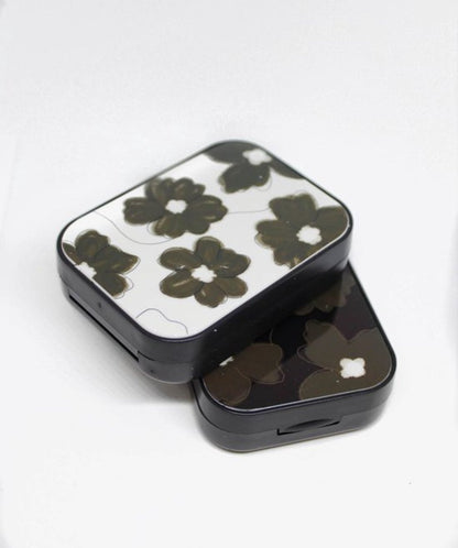 Flower case White